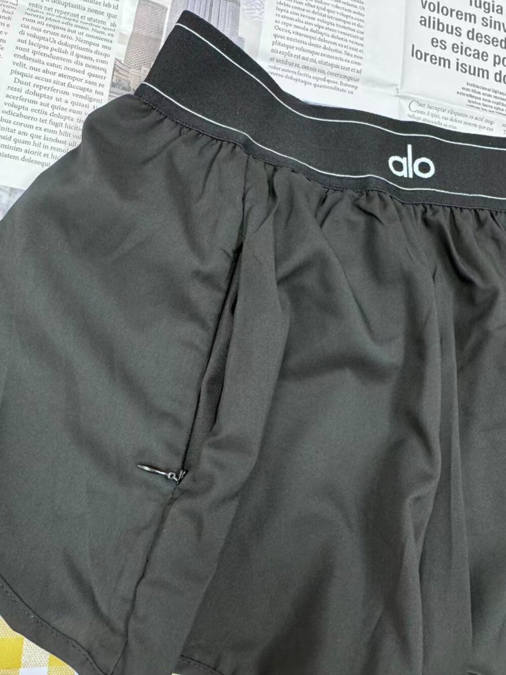 ALO Yoga MatchPoint Black Athletic Shorts with Elastic Logo Waistband - Picture 4 of 8